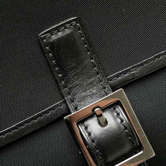 GUCCI Black Leather Shoulder Bag - Picture 6 of 13